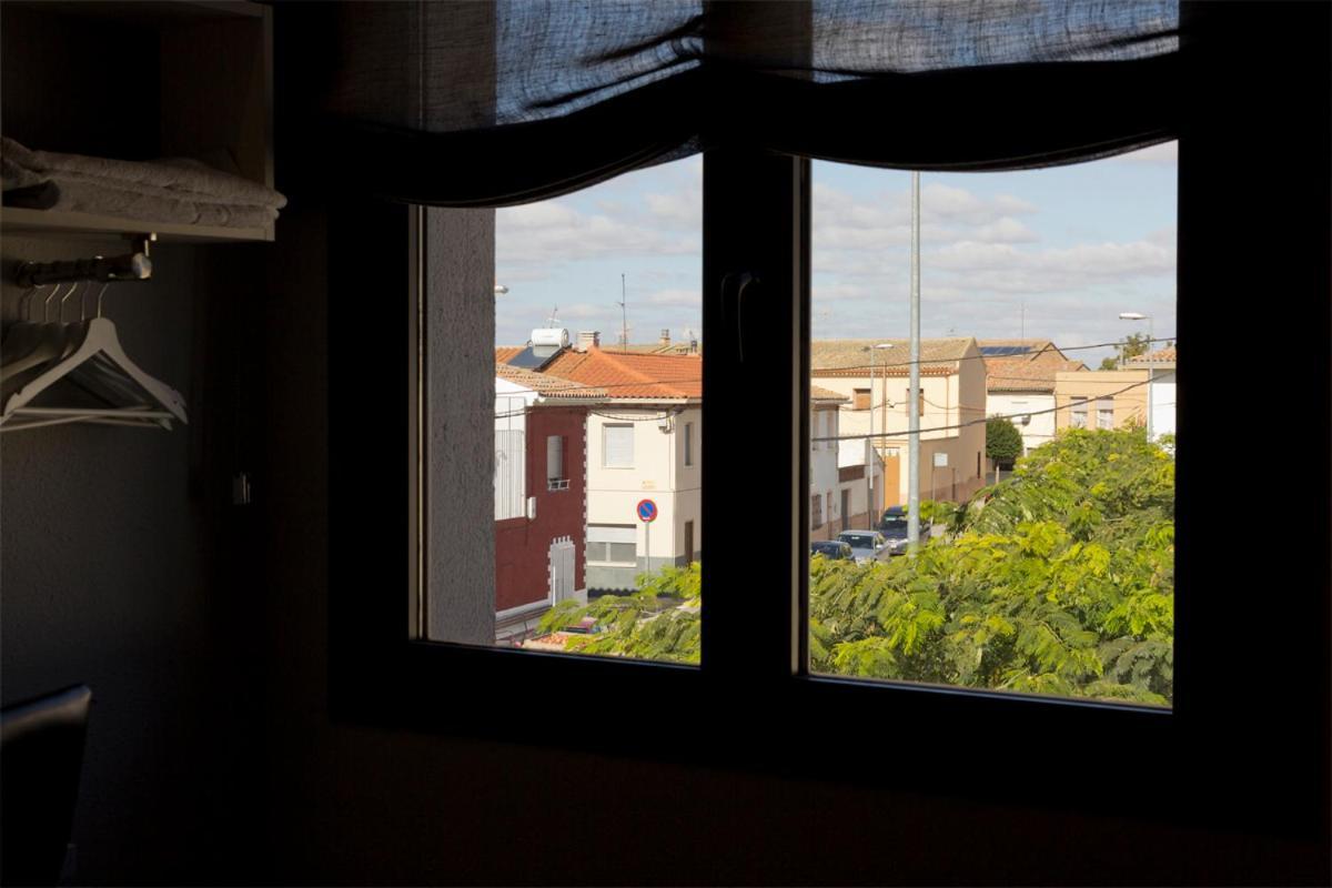 Hostal Plaza Bunuel Exterior foto